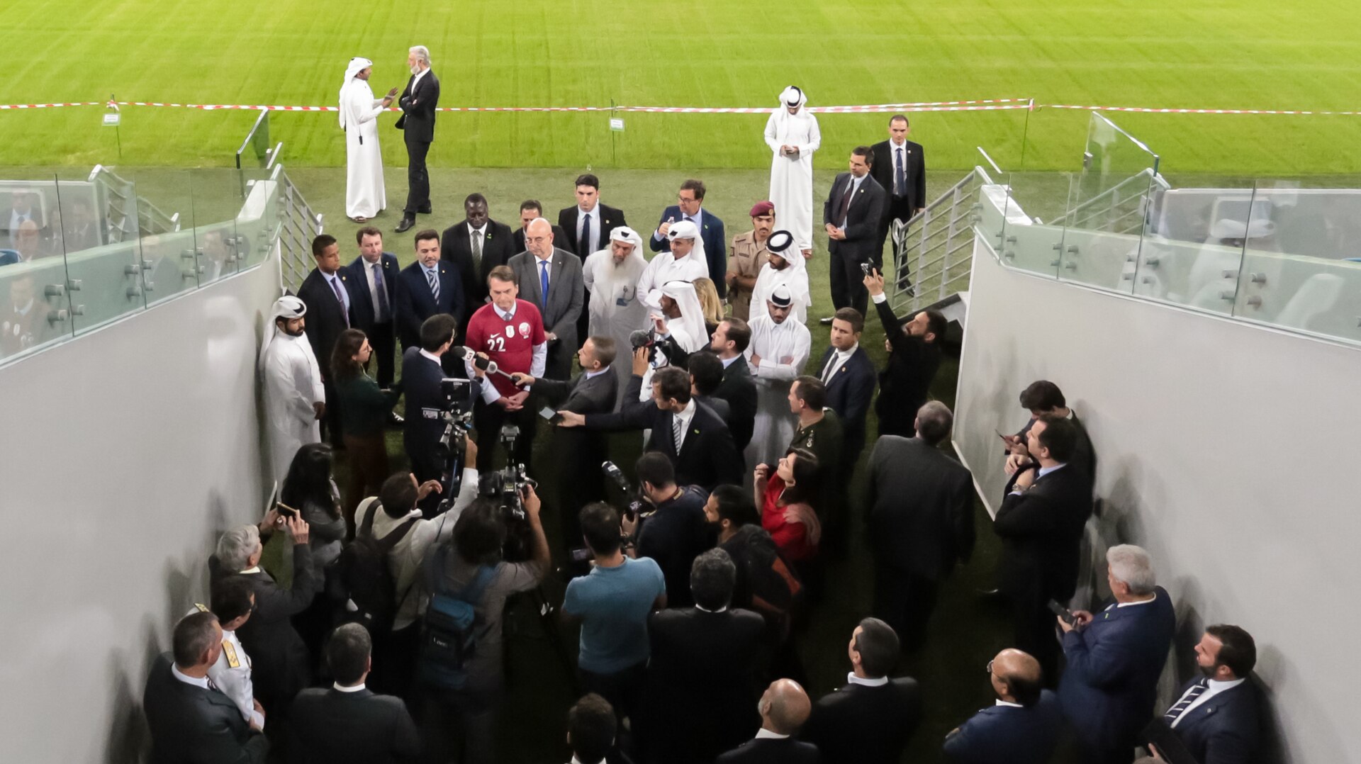 (Doha - Catar, 28/10/2019) Presidente da República, Jair Bolsonaro durante Visita ao estádio de futebol Al Janoub. Foto: Valdenio Vieira/PR