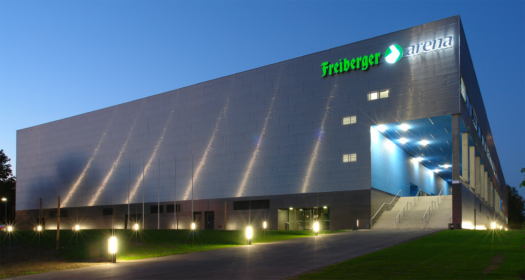 de:Freiberger Arena , ice hockey arena, home of ESC Dresdner Eislöwen