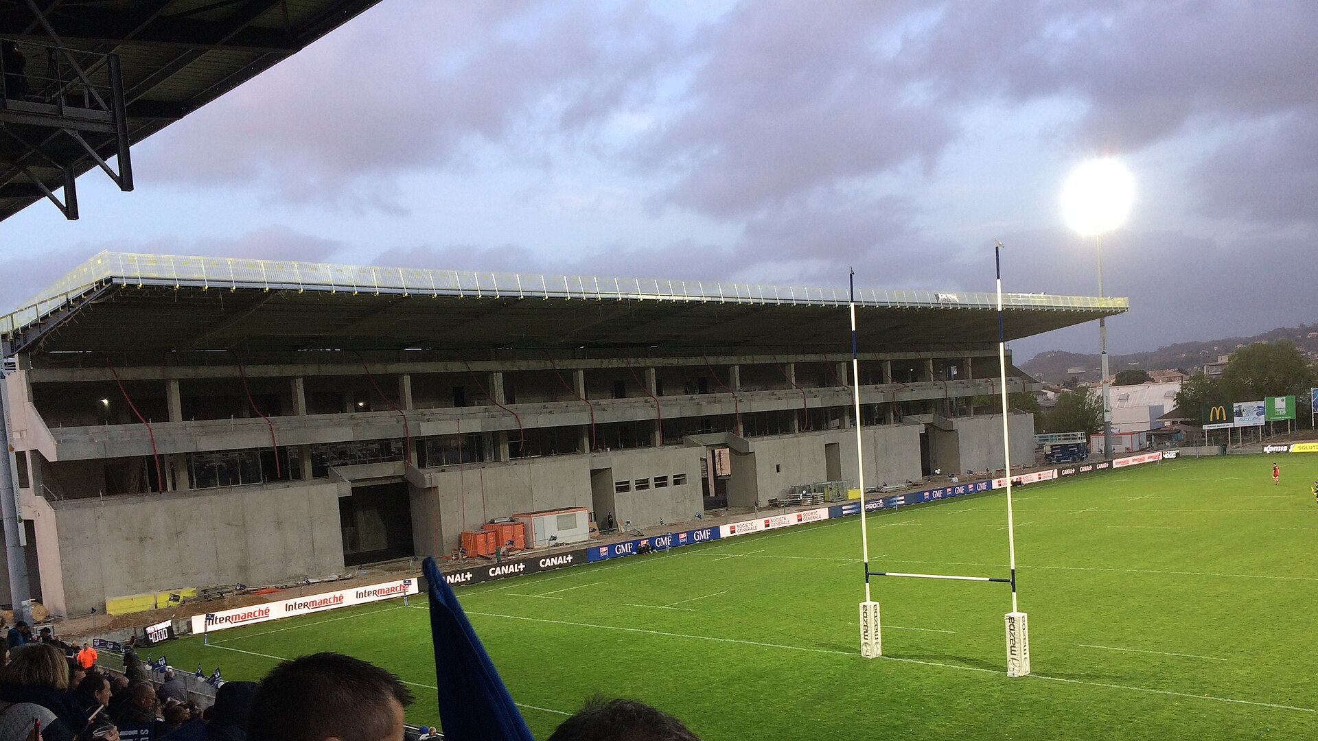 Tribune Ferrasse en construction