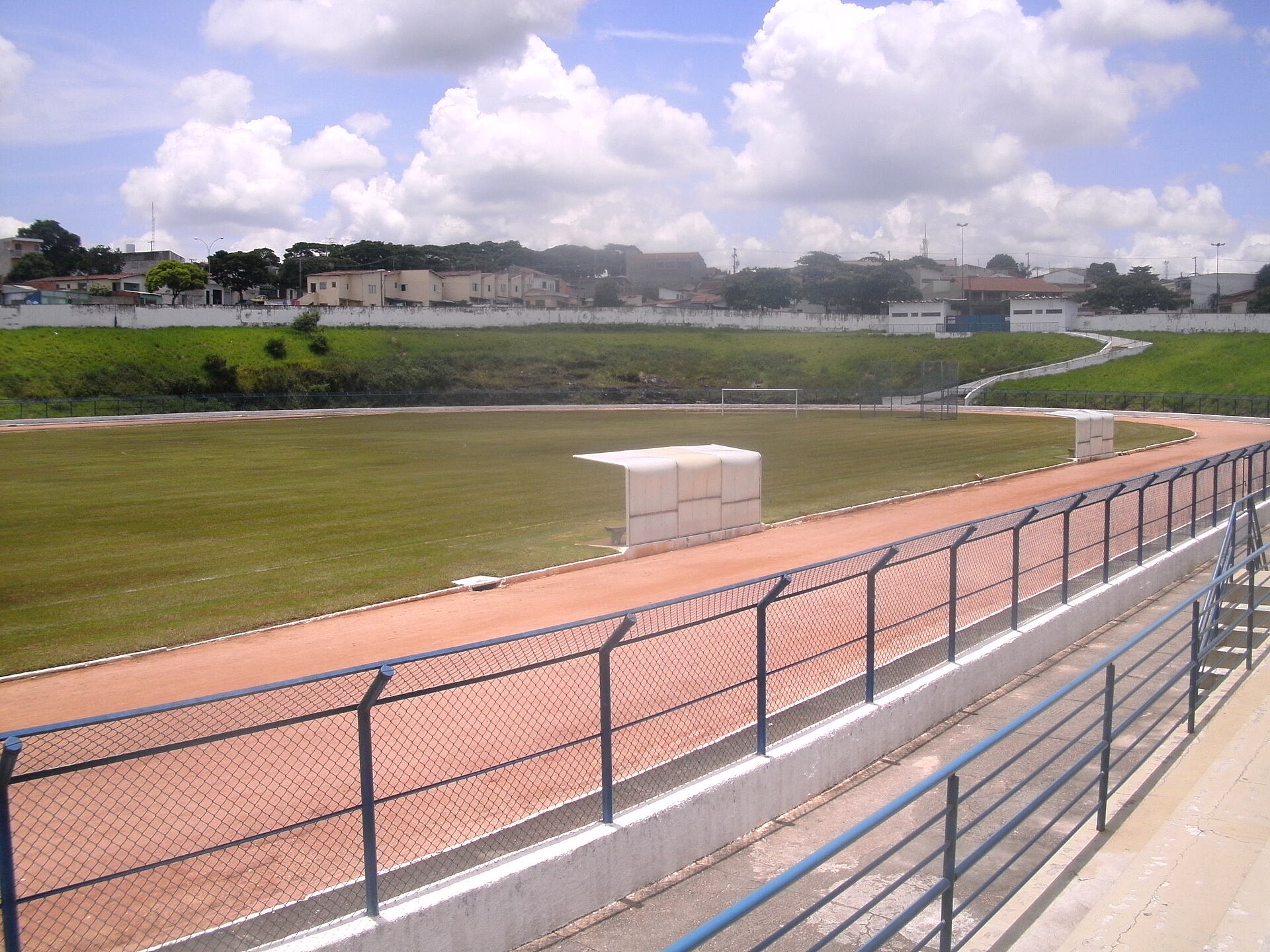 Patinhas esteve aqui - Estadio em Salto 1