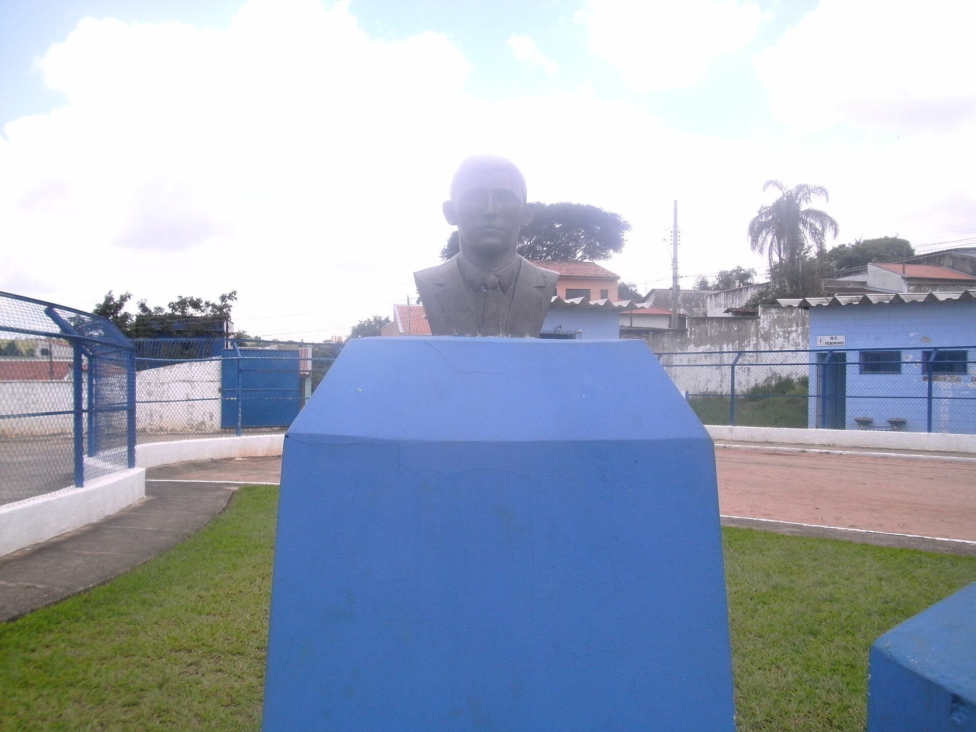 Patinhas esteve aqui - Estadio em Salto 2