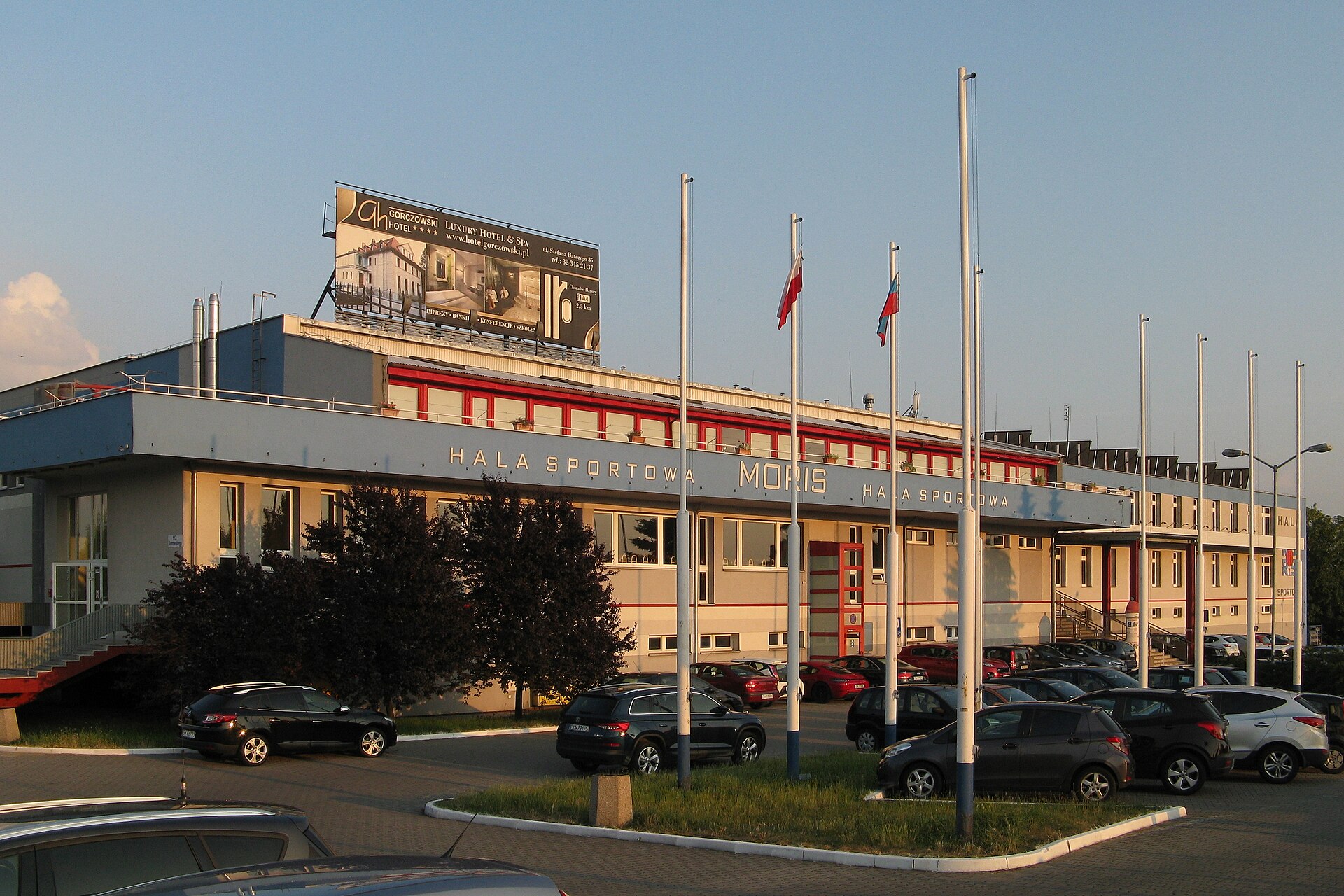 Miejski Ośrodek Rekreacji i Sportu w Chorzowie, Dąbrowskiego 113, hala sportowa.