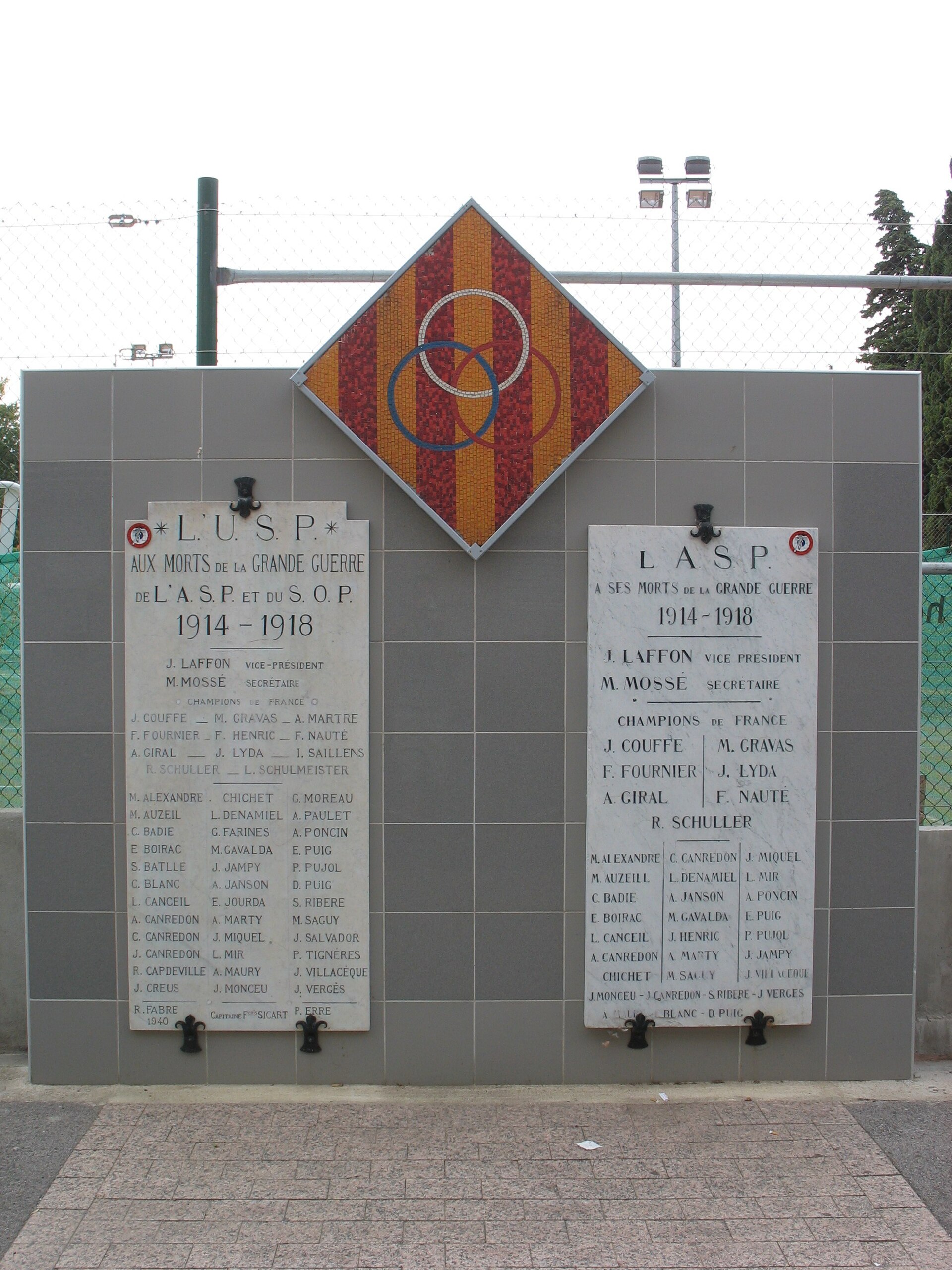 Monuments aux morts du Stade Aimé-Giral de Perpignan