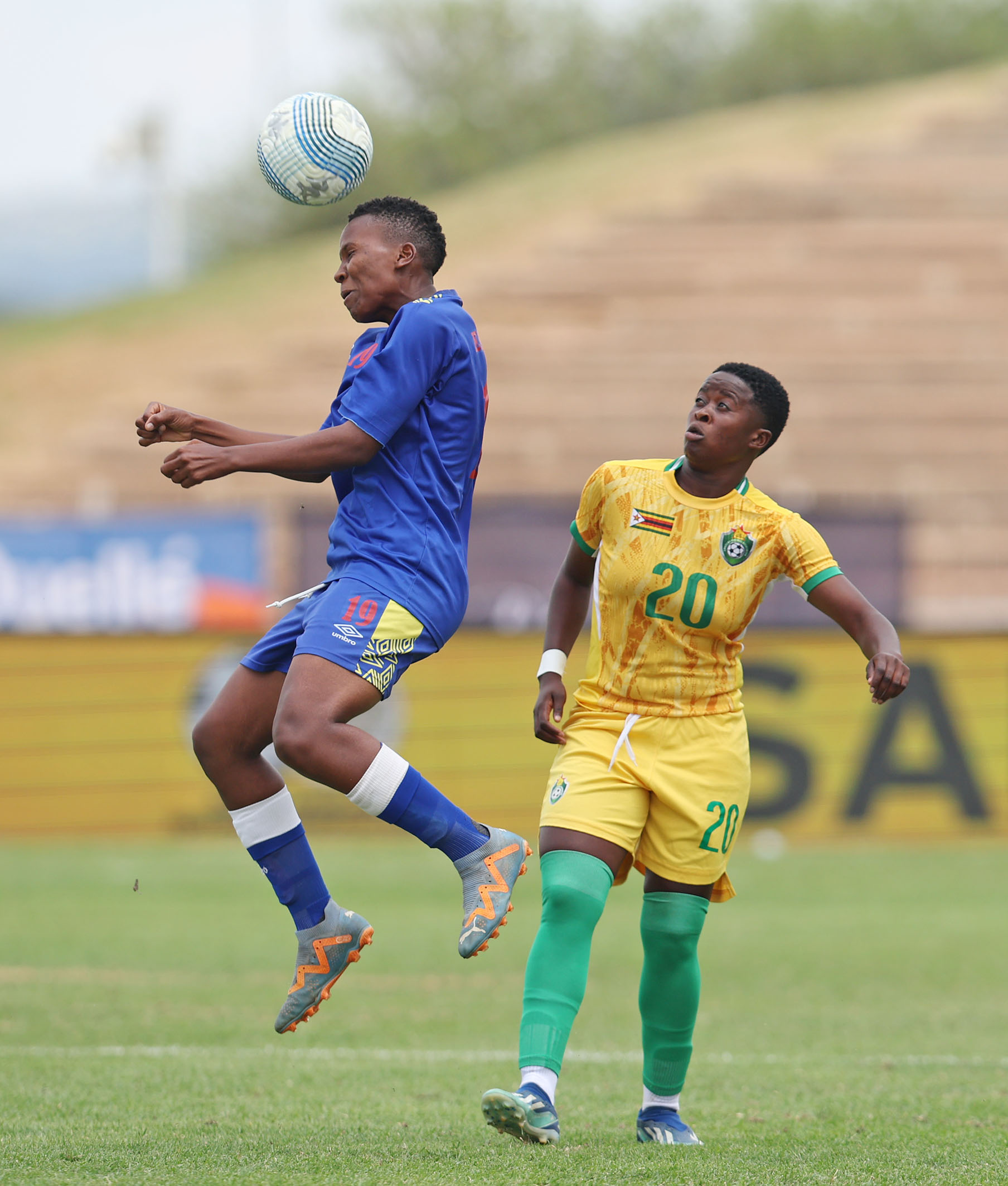 Temalangeni Dlamini of Eswatini challenged by Bethel Kondo of Zimbabwe during the 2025 HOLLYWOODBETS COSAFA Womens Championship match between Eswatini and Zimbabwe at the Old Peter Mokaba Stadium, Polokwane on the 19 February 2026©Muzi Ntombela/BackpagePix