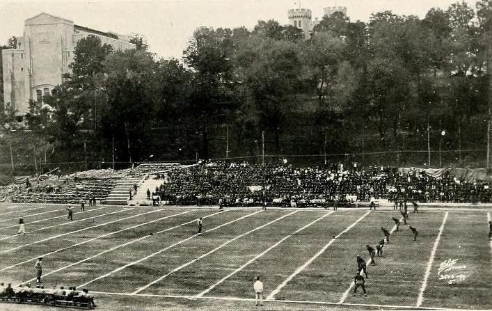 Alumni Memorial Field, Lexington, Vereinigte Staaten