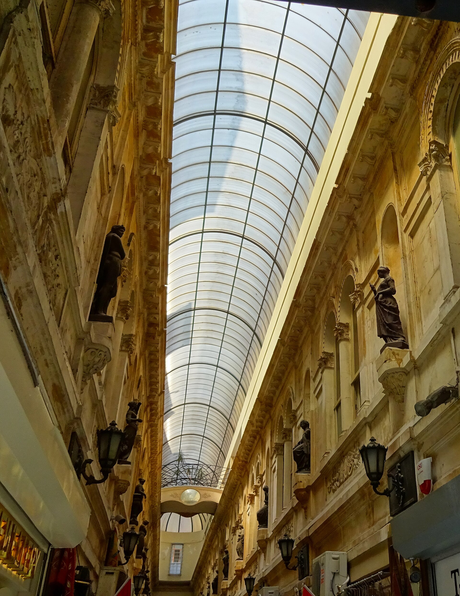 Shopping arcade Avrupa Pasajı, Hüseyinağa Mh., 34435 İstanbul, Turkey