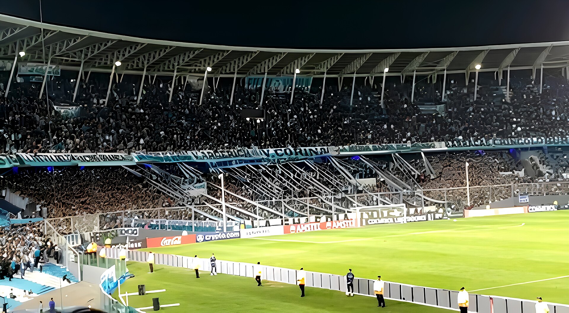 Image corresponding to the match between Racing Club and Flamengo for the group stage of the 2023 Copa Libertadores, played at the Presidente Perón Stadium (El Cilindro) in Avellaneda, Argentina, on May 4, 2023.
