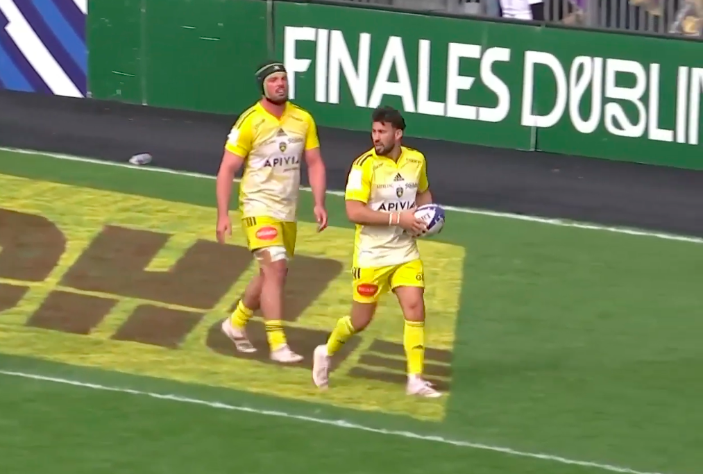 Grégory Alldritt (left) and Antoine Hastoy (right) playing for La Rochelle against Saracens on 9 April 2023