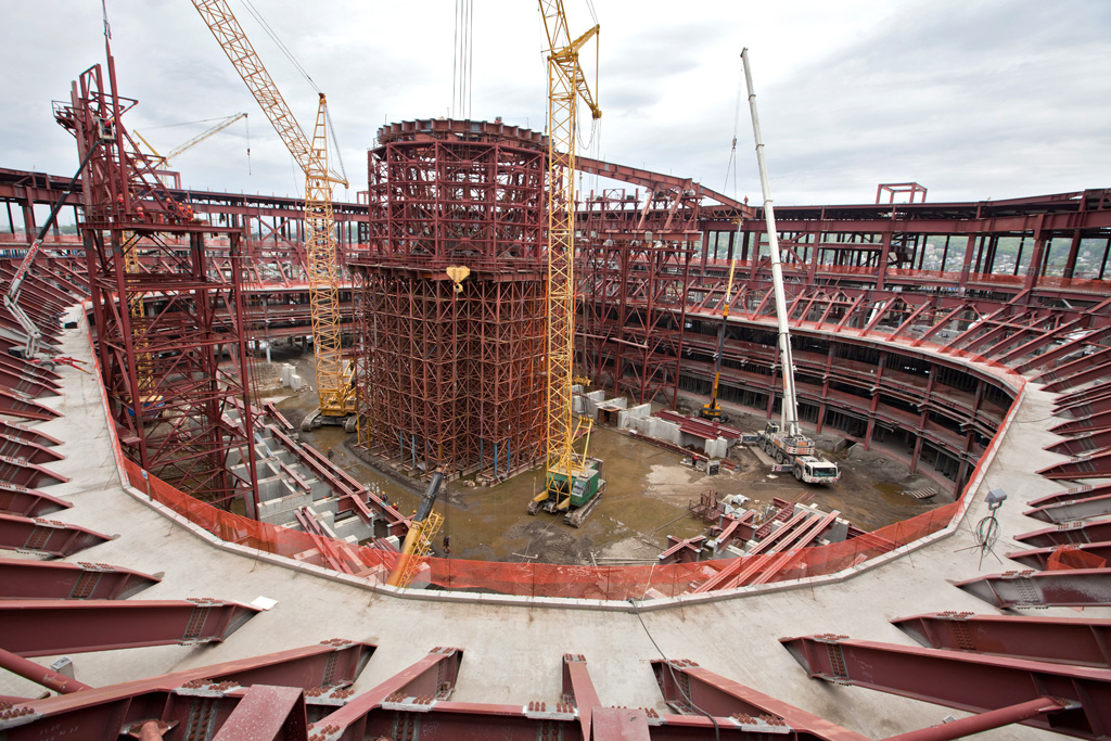 Constructing Olympic sites in Sochi”. Constructing ice stadium for figure skating competitions in Sochi.