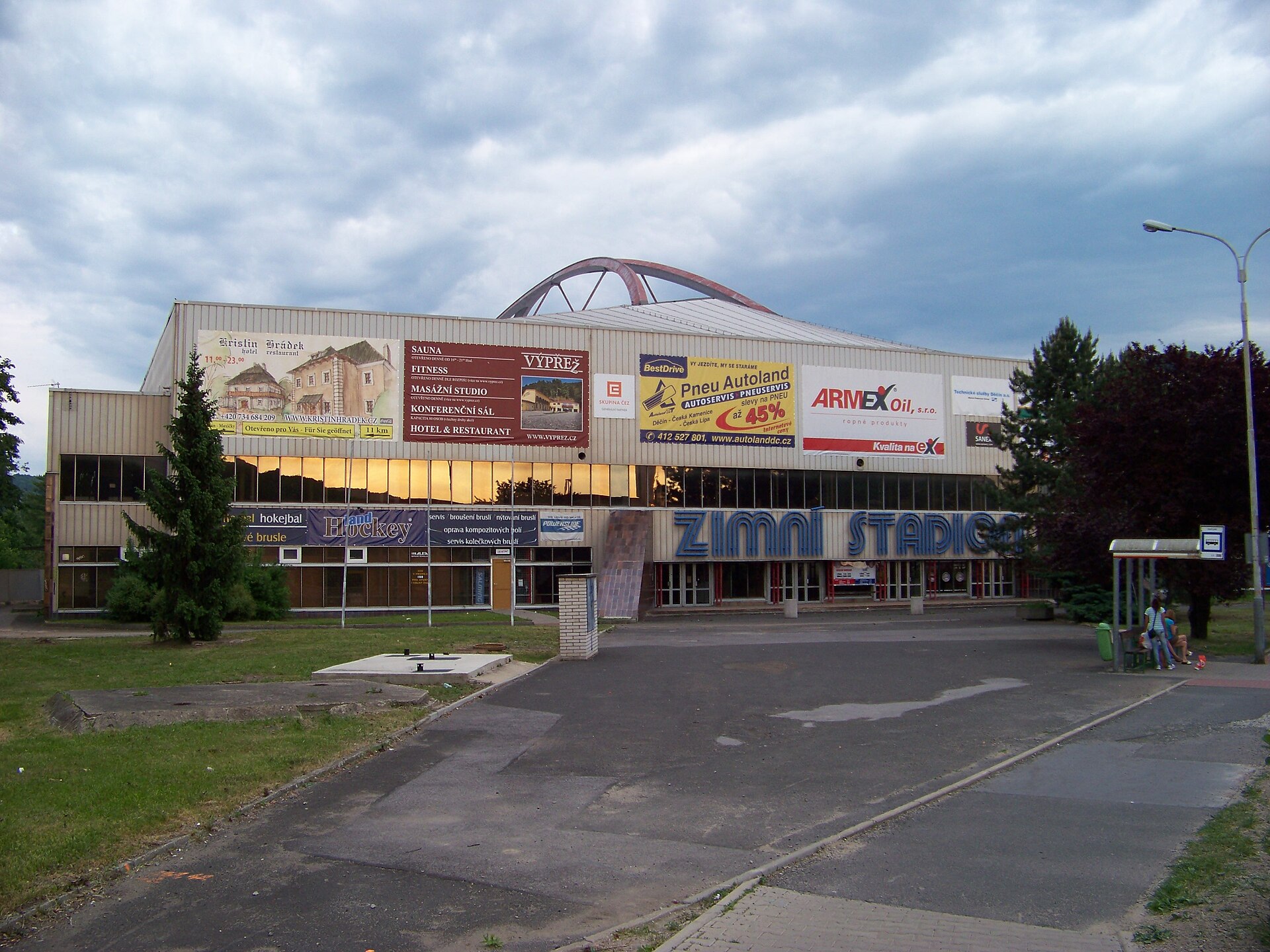Děčín I-Děčín, Děčín District , Ústí nad Labem Region , the Czech Republic . Oblouková 638/21, the ice hall.