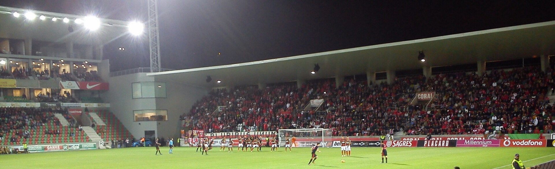 Inauguração da Bancada Central do Estádio dos Barreiros - 02-12-2016 - Marítimo 2 - Benfica 1