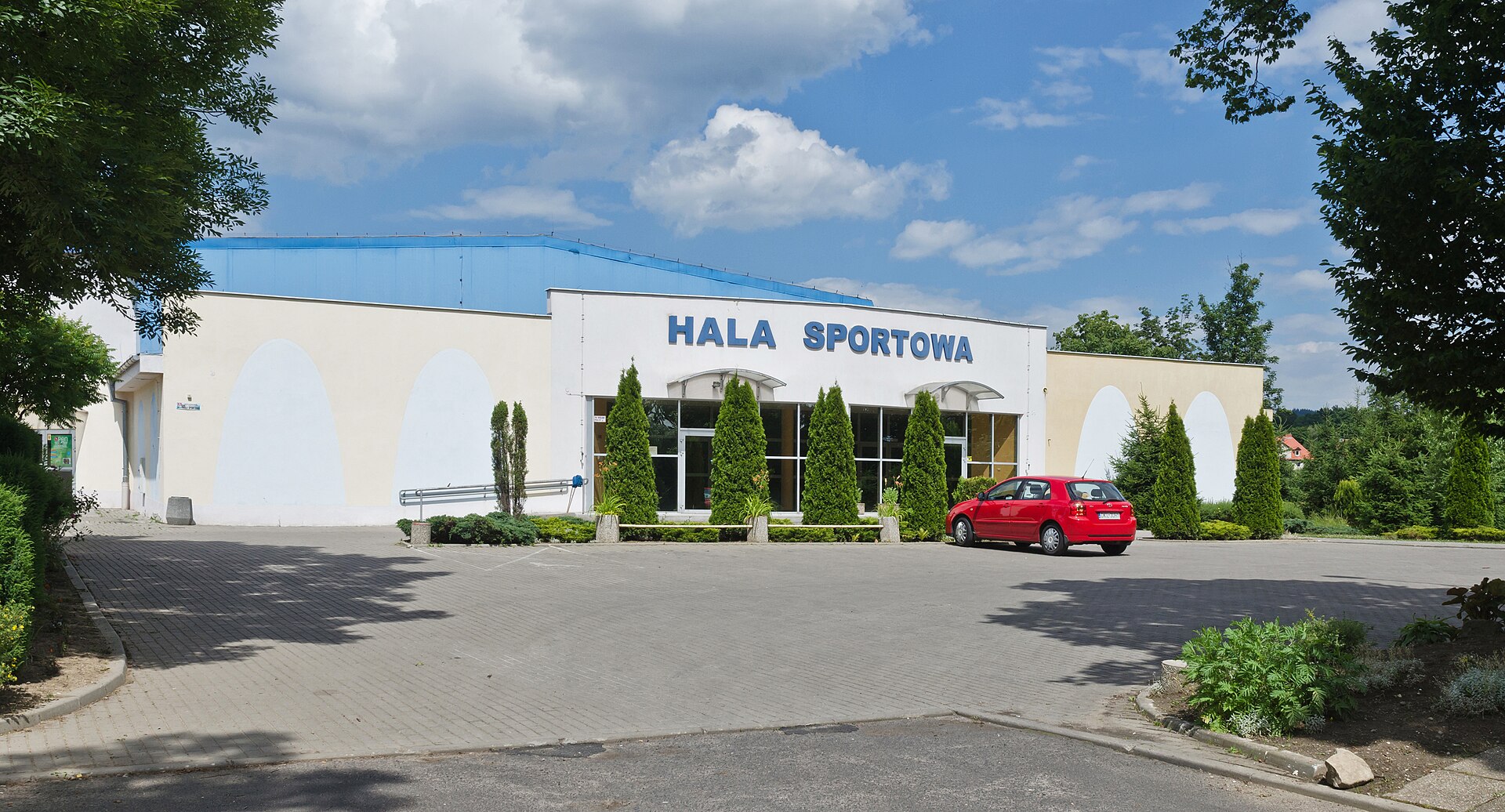 Kłodzko, ul. Sportowa, hala sportowa