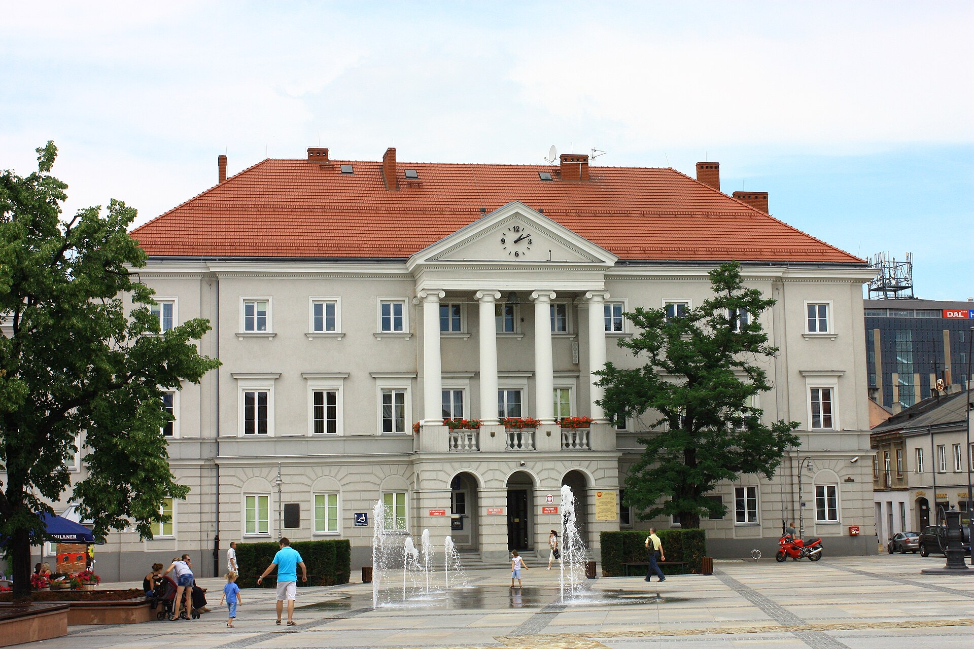 Kielce , Rynek z wylotami ulic: Piotrkowska, Kozia, Warszawska, Bodzentyńska, Mała i Leśna, XIV, XX w.