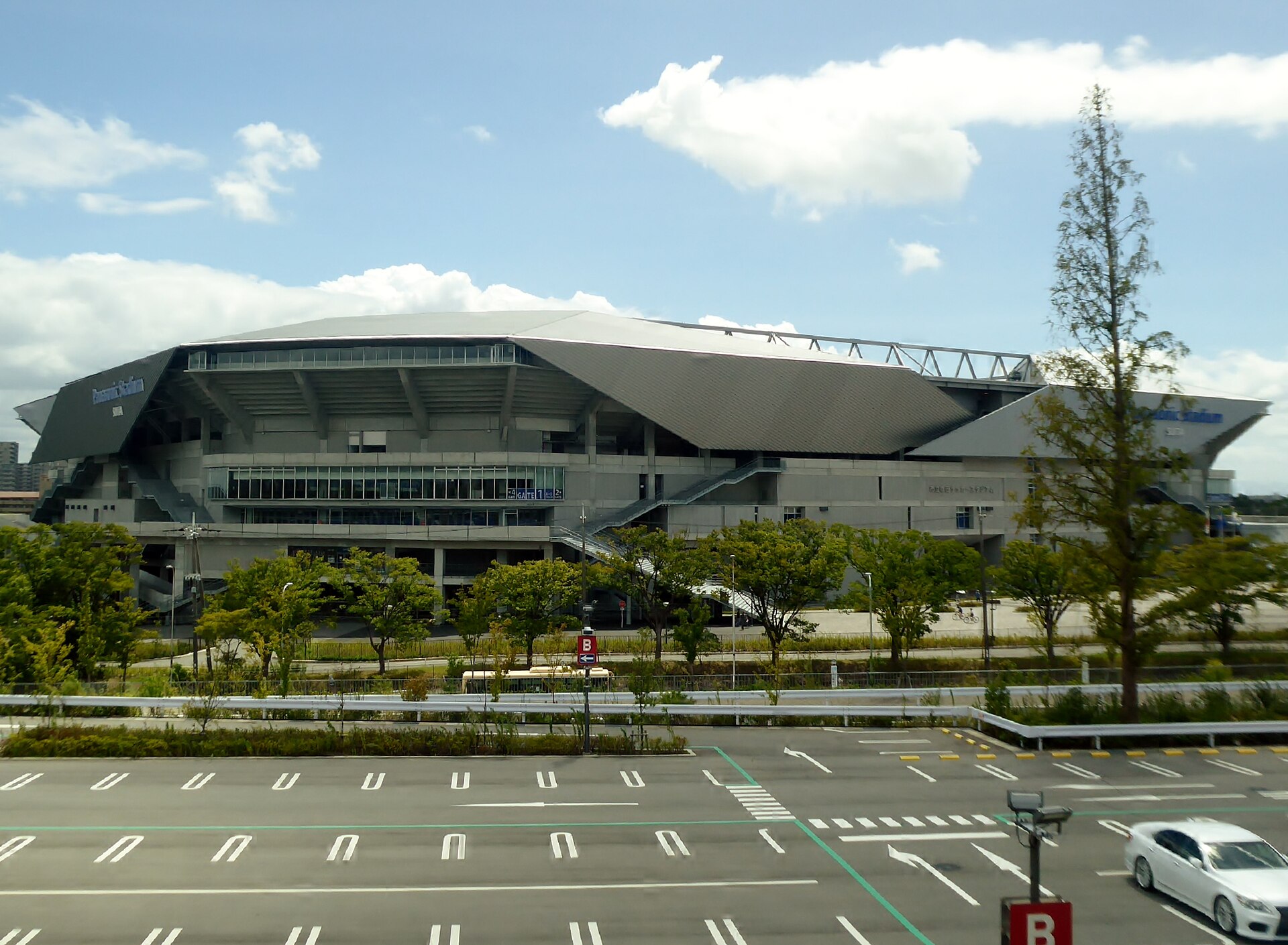 市立吹田サッカースタジアムを撮影。