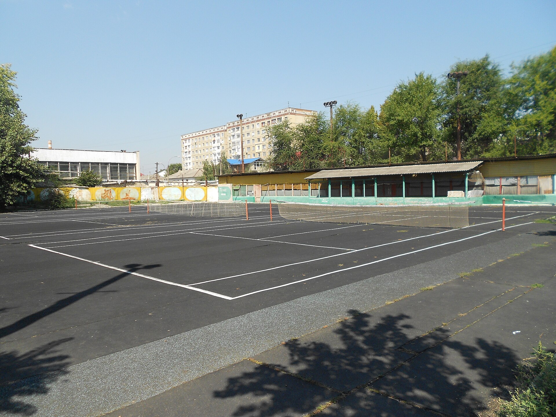 Cort de tenis, stadionul Olimpia din Bălți