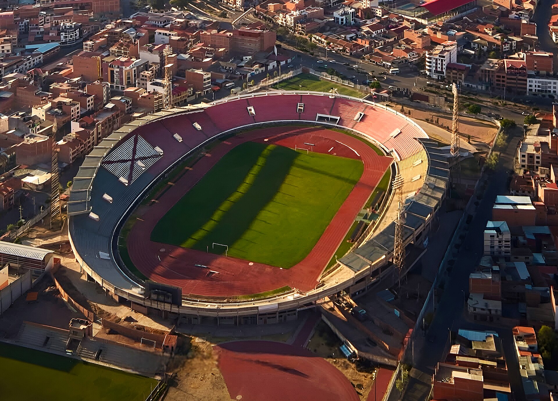 Estadio Olímpico Patria Sucre.jpg