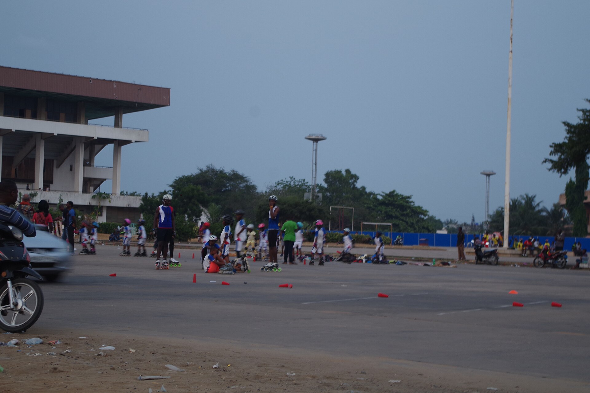 Training of children in skating on the esplanade of the General Mathieu Kérékou friendship stadium with their coaches