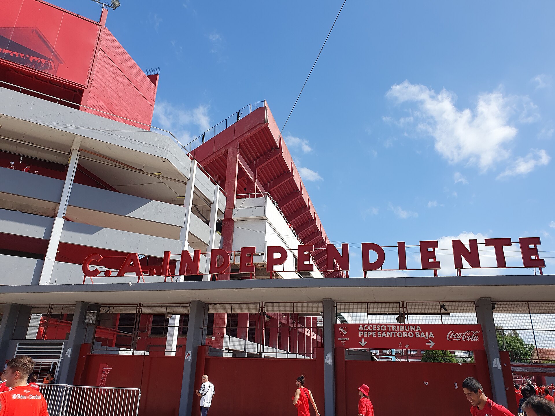 ingreso al estadio del Club Atlético Independiente de Avellaneda