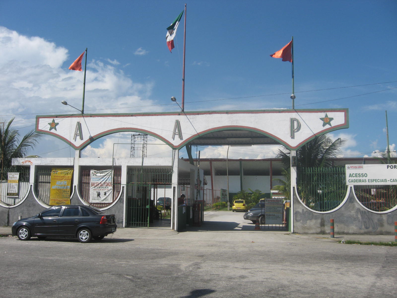 Entrada do estádio Luso-Brasileiro, sede da AA Portuguesa, do Rio de Janeiro.