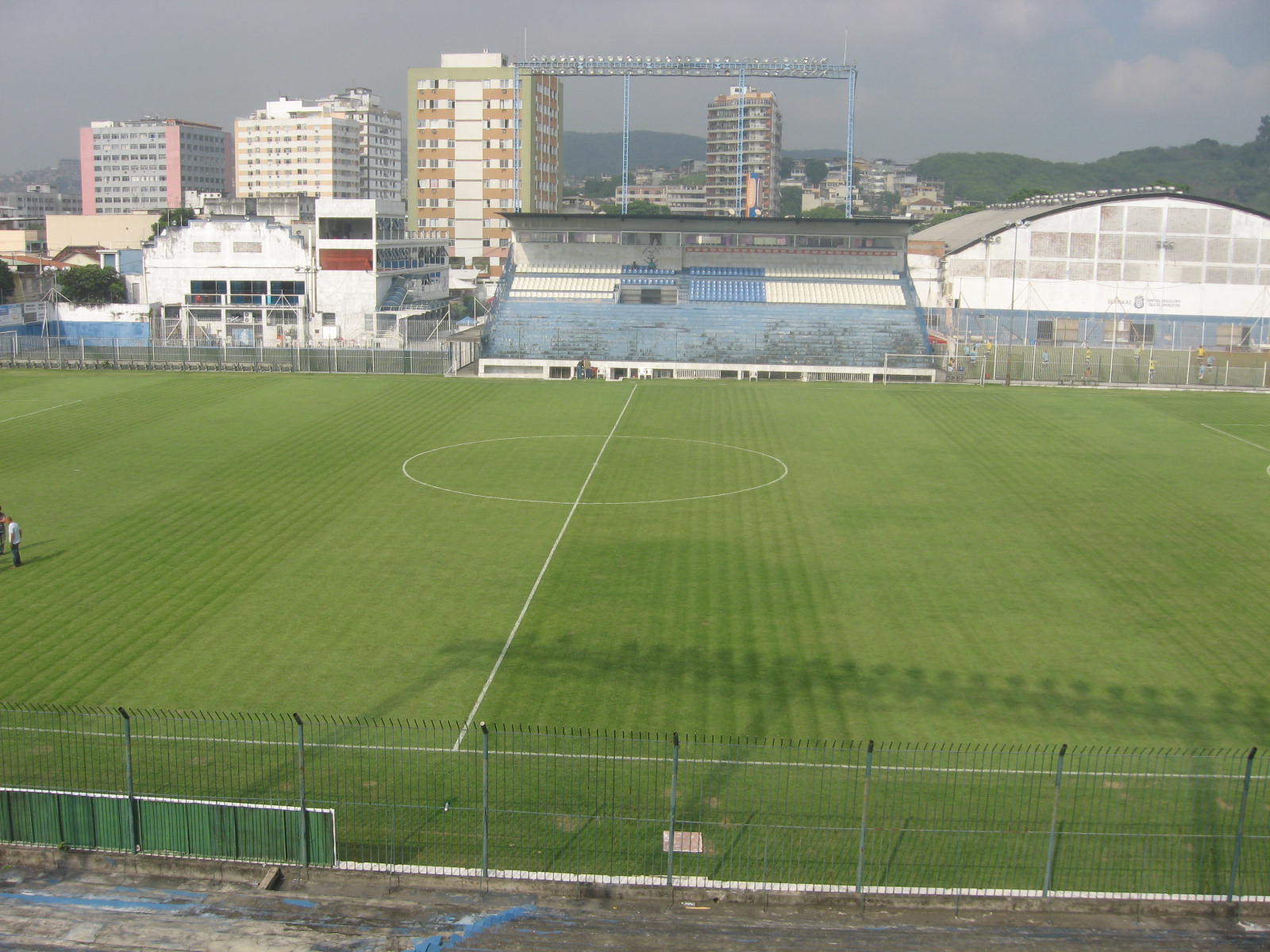 Estádio Mourão Filho, mais conhecido como Estádio da Rua Bariri, pertencente ao Olaria Atlético Clube, do bairro de Olaria, localizado na zona norte da cidade do Rio de Janeiro, Brasil.