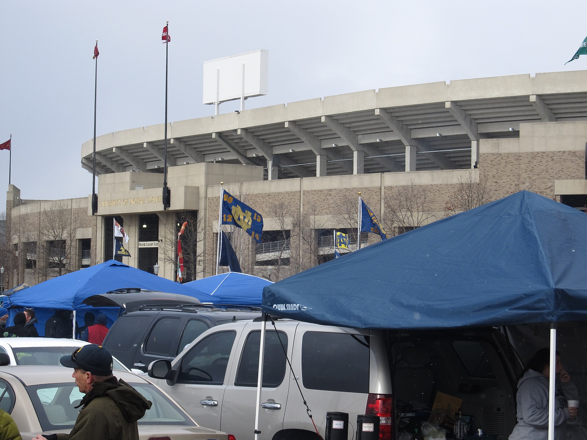 No fixed home venue, Louisville, United States