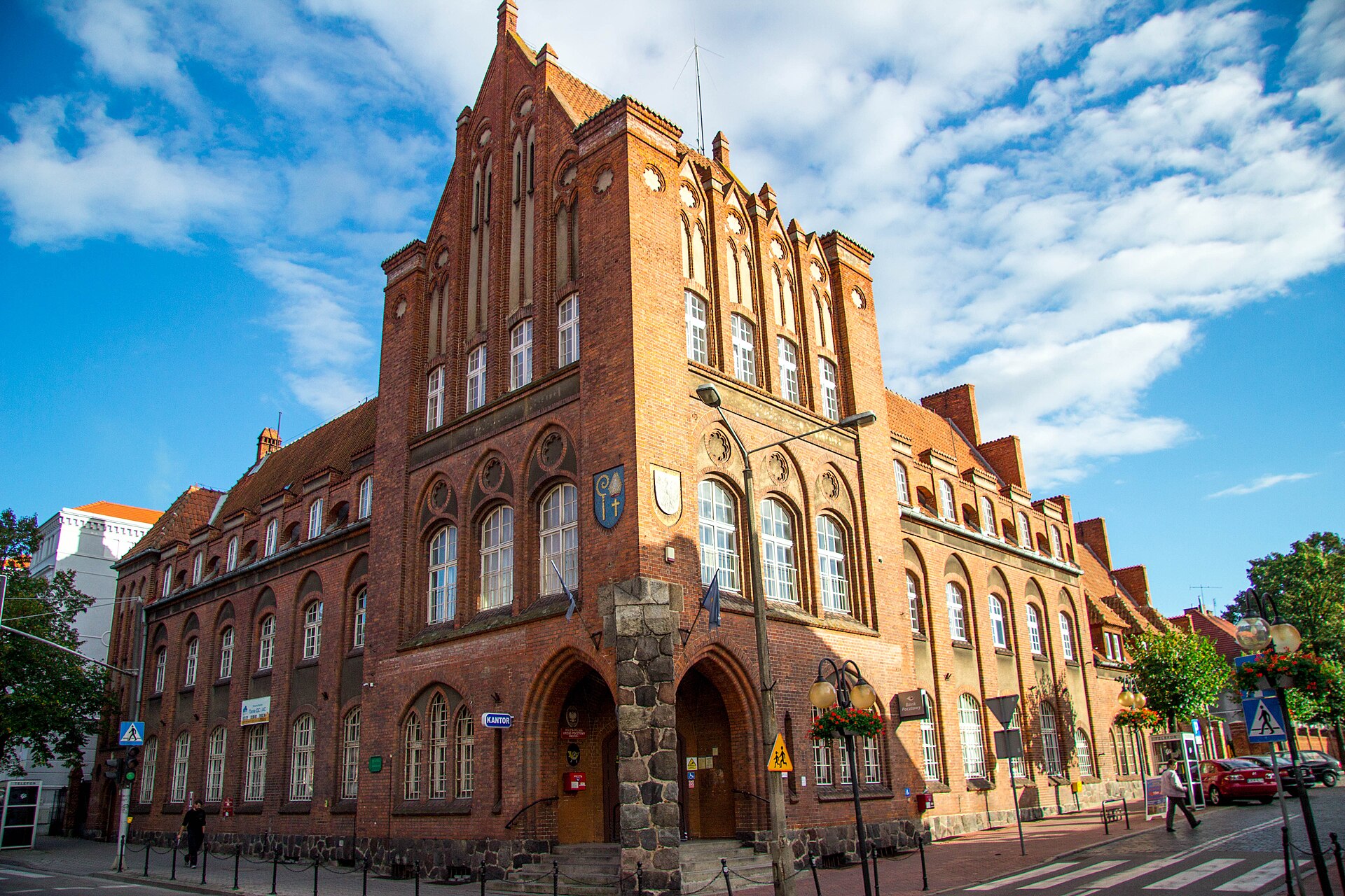 Post Office built in neo-gothic style in the XX century.