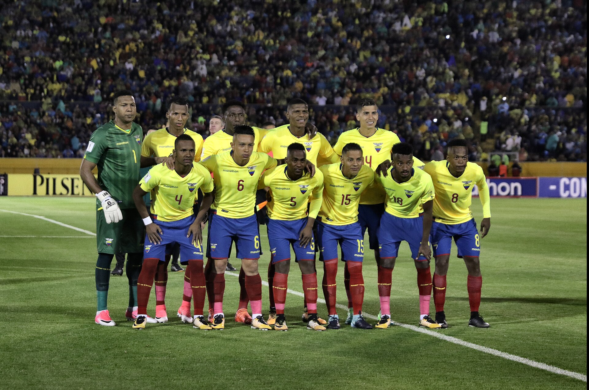 Quito, 10 oct (Andes).- Con tres tantos Argentina espantó los fantasmas de la eliminación, clasificó a su décima octava Copa del Mundo y venció 3-1 a un Ecuador que inició ganando el compromiso, disputado en el estadio Atahualpa de Quito, pero que no supo contener a uno de los mejores jugadores del 